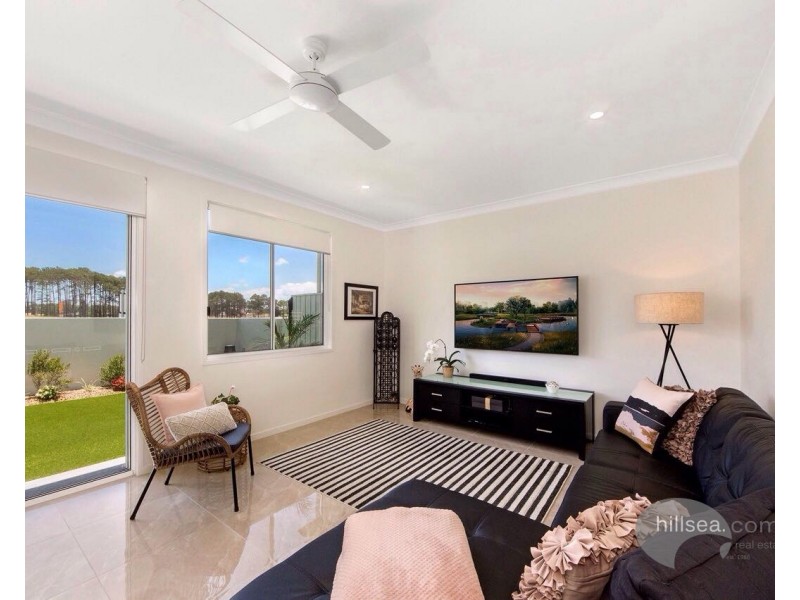 4/6 Park Cove Boulevard, Hope Island QLD 4212