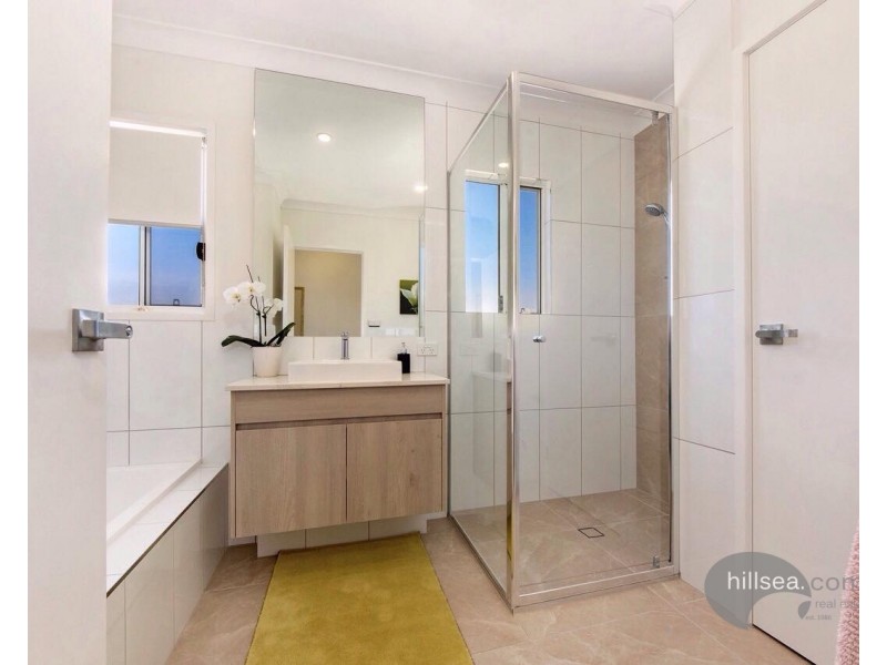 4/6 Park Cove Boulevard, Hope Island QLD 4212