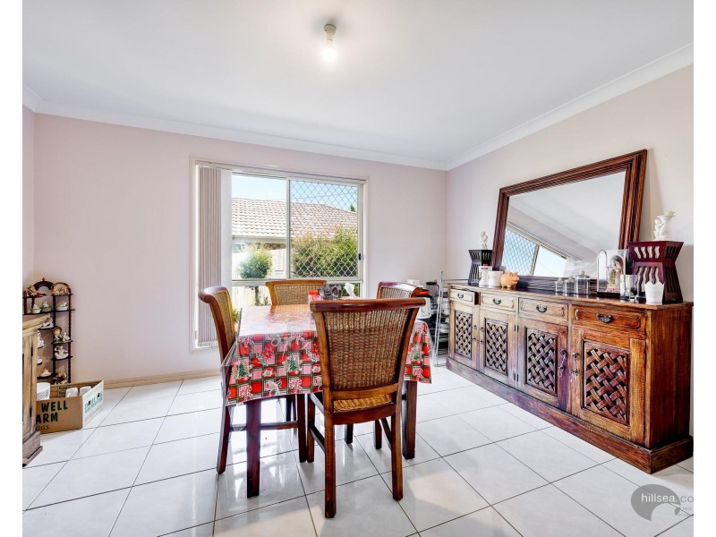 39 Gippsland Drive, Helensvale QLD 4212