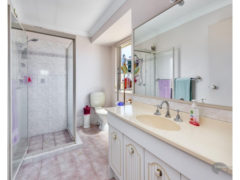 39 Gippsland Drive, Helensvale QLD 4212