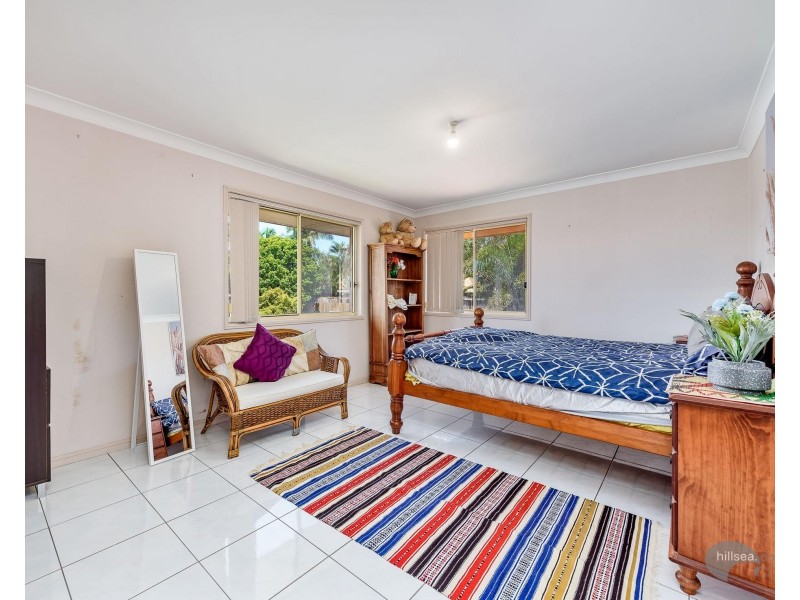 39 Gippsland Drive, Helensvale QLD 4212