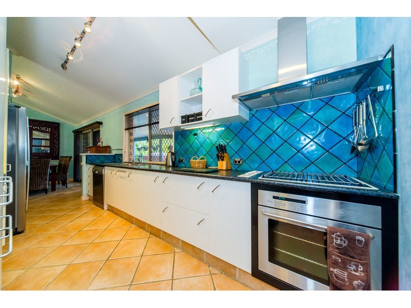 11 Tibouchina Court, Helensvale QLD 4212