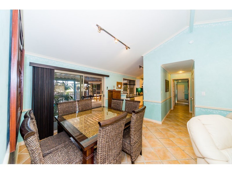 11 Tibouchina Court, Helensvale QLD 4212