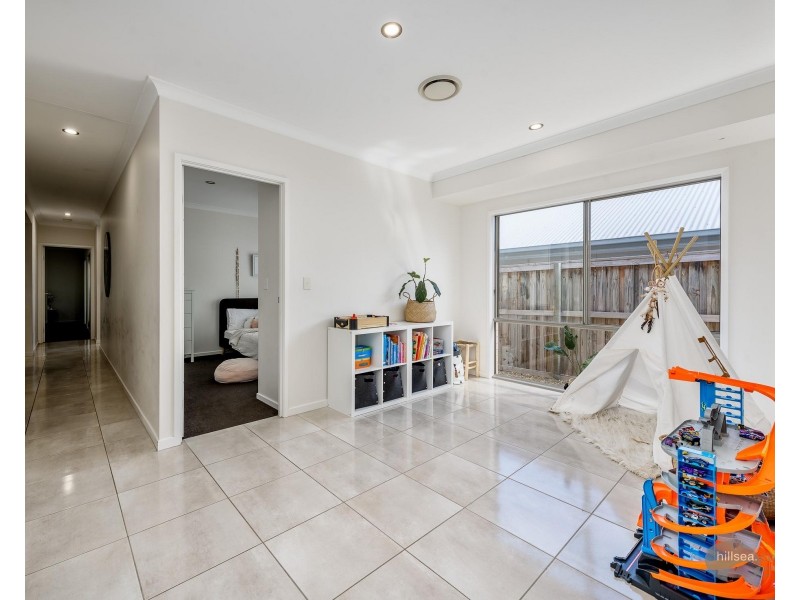 17 Kimberley Creek Road, Upper Coomera QLD 4209