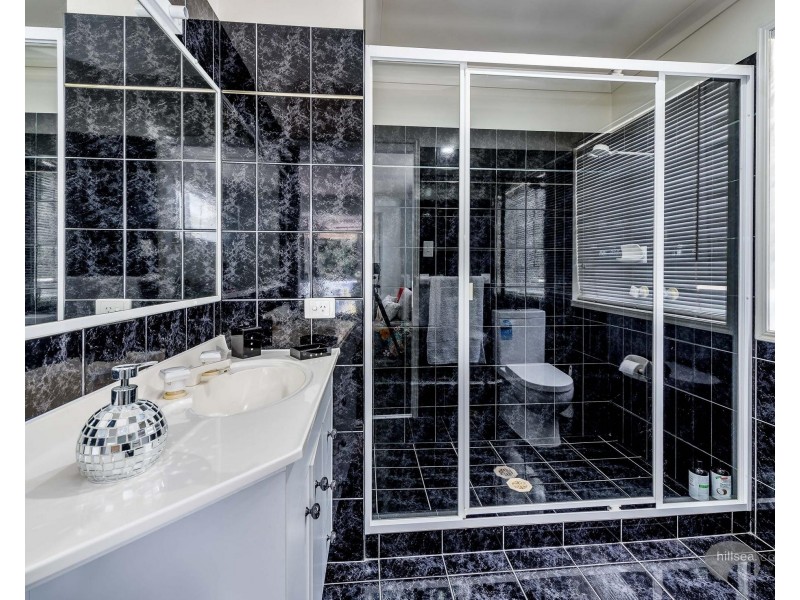 29 Inverness Way, Parkwood QLD 4214