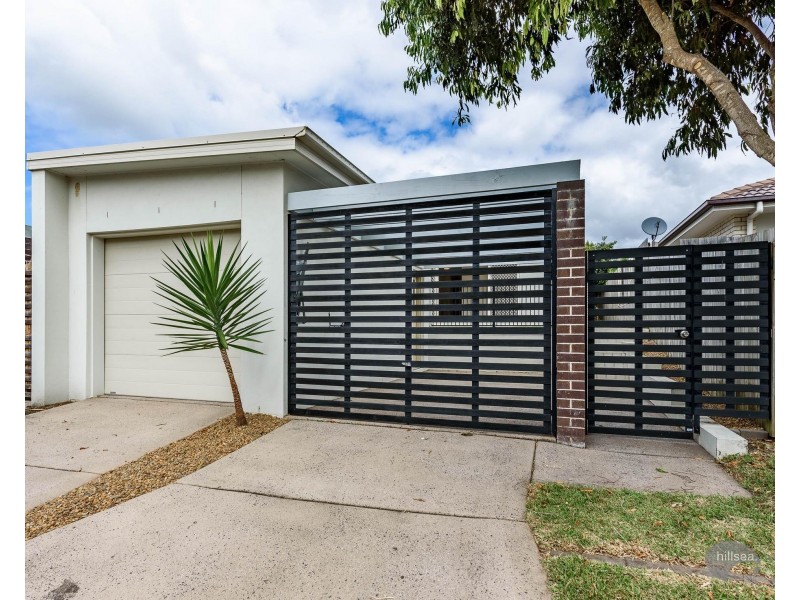 1/4 Maranoa Street, Coomera QLD 4209