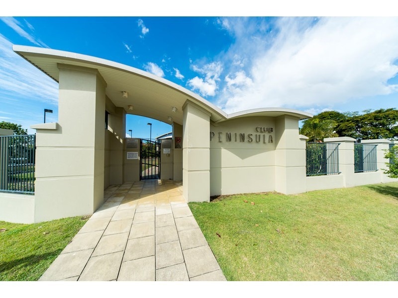 12 Waterside Esplanade, Helensvale QLD 4212