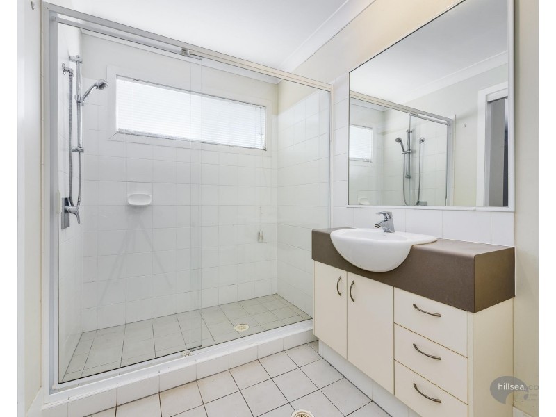 11 Norfolk Drive, Pacific Pines QLD 4211