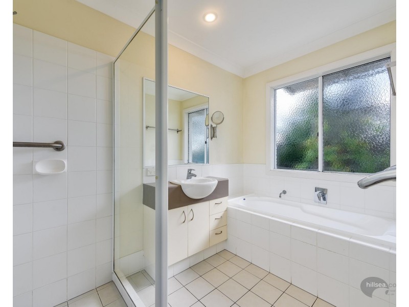 11 Norfolk Drive, Pacific Pines QLD 4211
