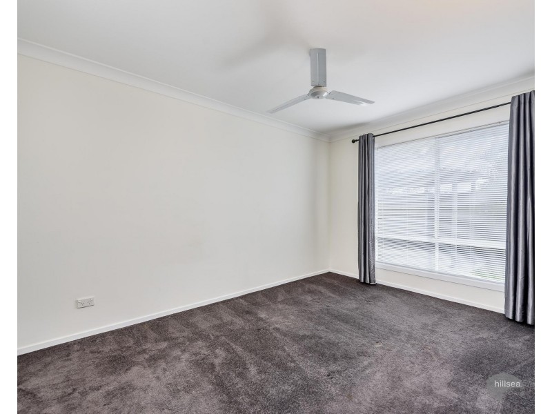 11 Norfolk Drive, Pacific Pines QLD 4211