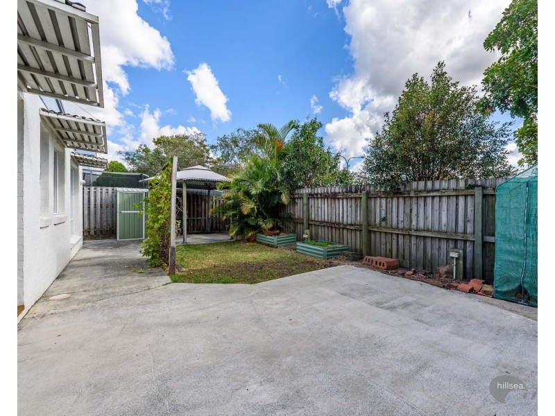 11 Norfolk Drive, Pacific Pines QLD 4211