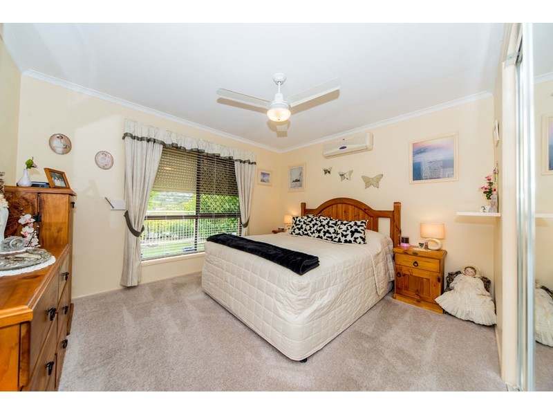 2/8 Vine Court, Oxenford QLD 4210