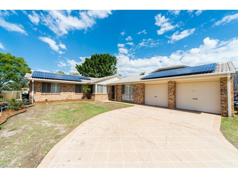 18 Adaminaby Drive, Helensvale QLD 4212