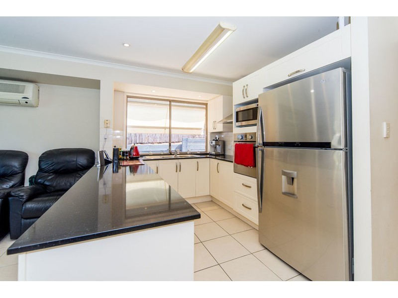 18 Adaminaby Drive, Helensvale QLD 4212