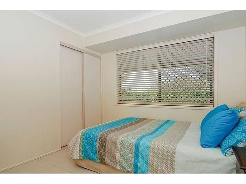 18 Adaminaby Drive, Helensvale QLD 4212