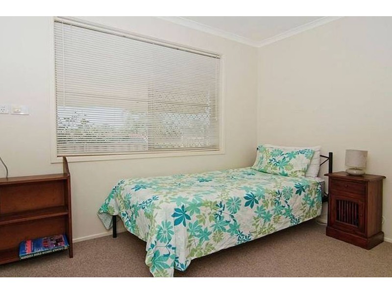 18 Adaminaby Drive, Helensvale QLD 4212