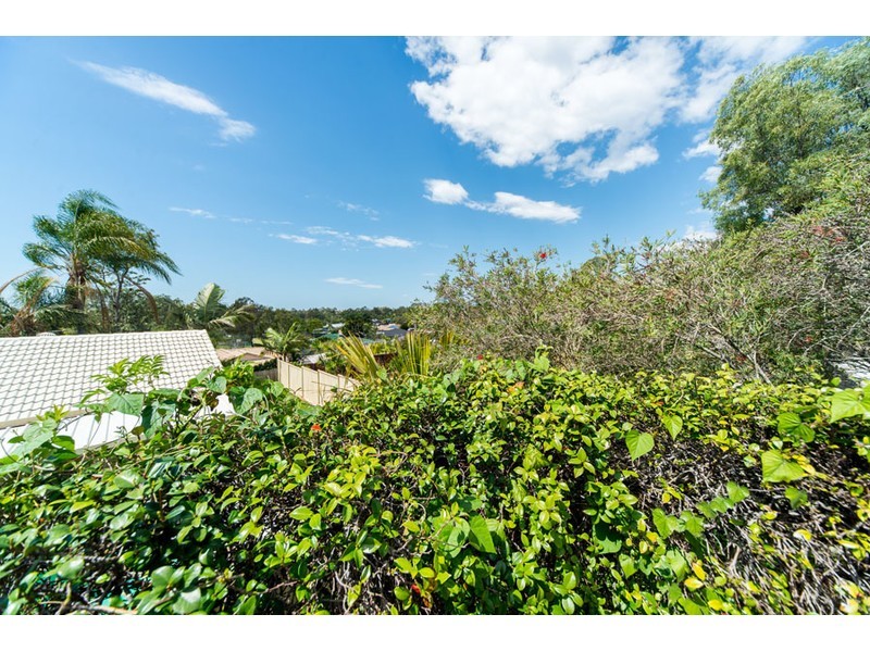 18 Adaminaby Drive, Helensvale QLD 4212