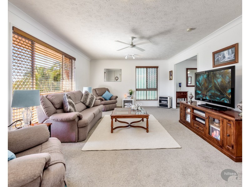 18 Surrey Court, Helensvale QLD 4212