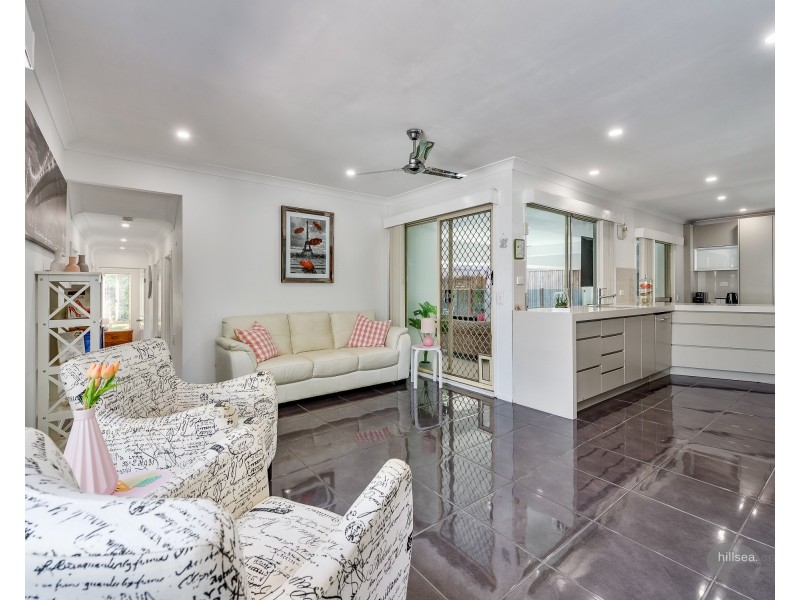 21 Adaminaby Drive, Helensvale QLD 4212