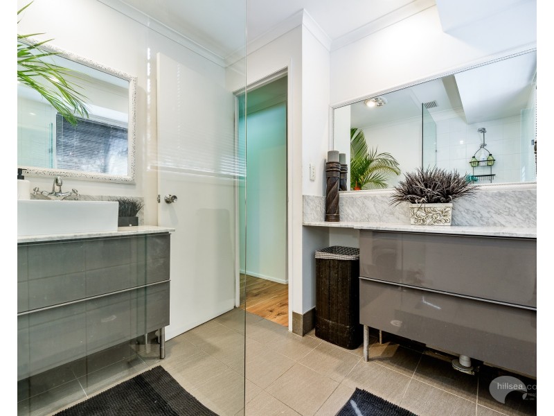 10 Boonah Court, Helensvale QLD 4212