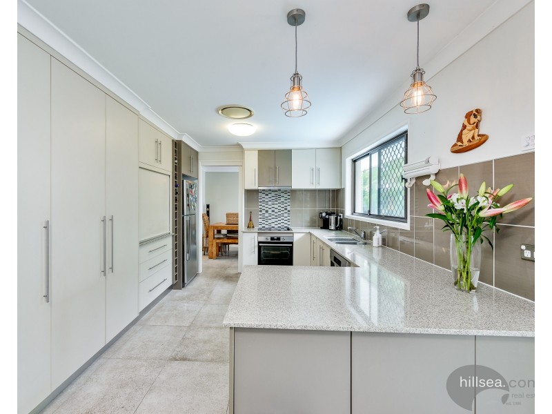 7 Heywood Place, Helensvale QLD 4212