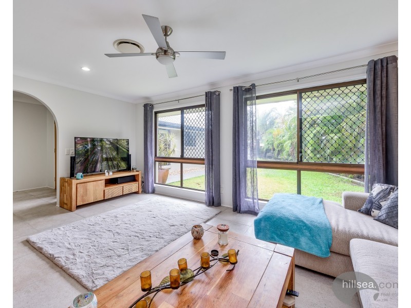 7 Heywood Place, Helensvale QLD 4212