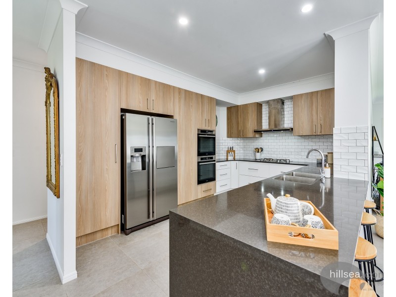 8 Wisemans Court, Helensvale QLD 4212
