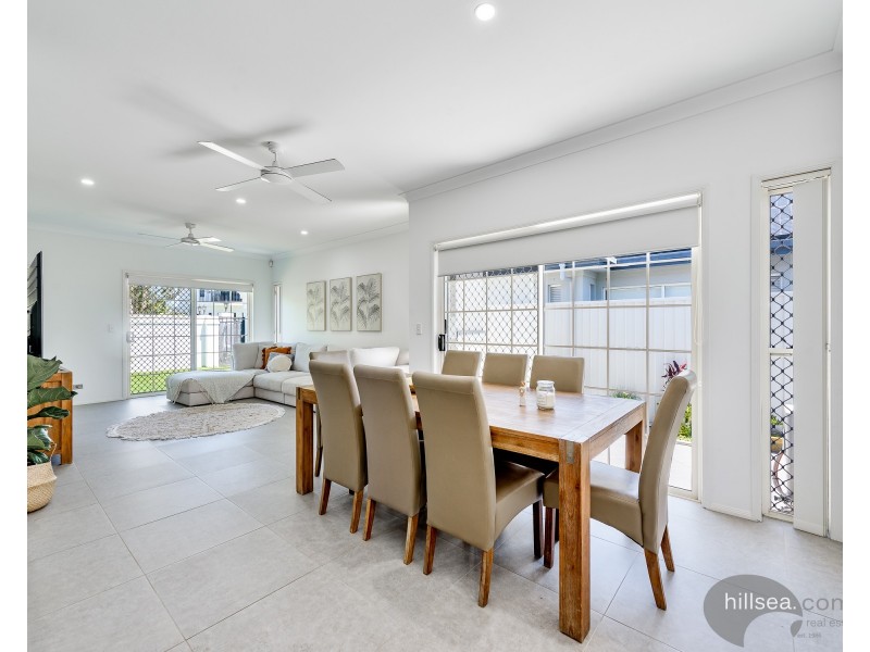 8 Wisemans Court, Helensvale QLD 4212