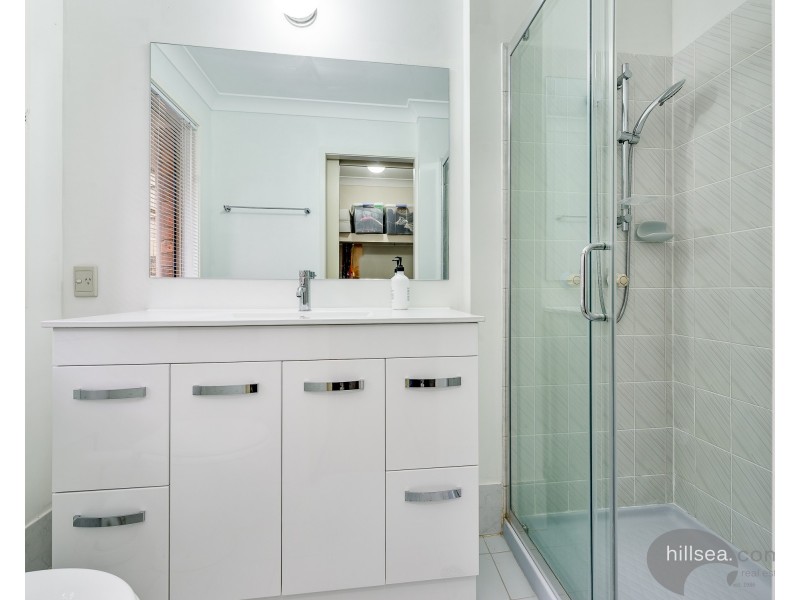 140 Mildura Drive, Helensvale QLD 4212