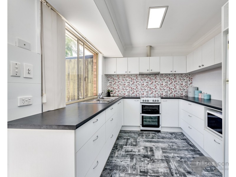 2/19 Chaplin Crescent, Oxenford QLD 4210