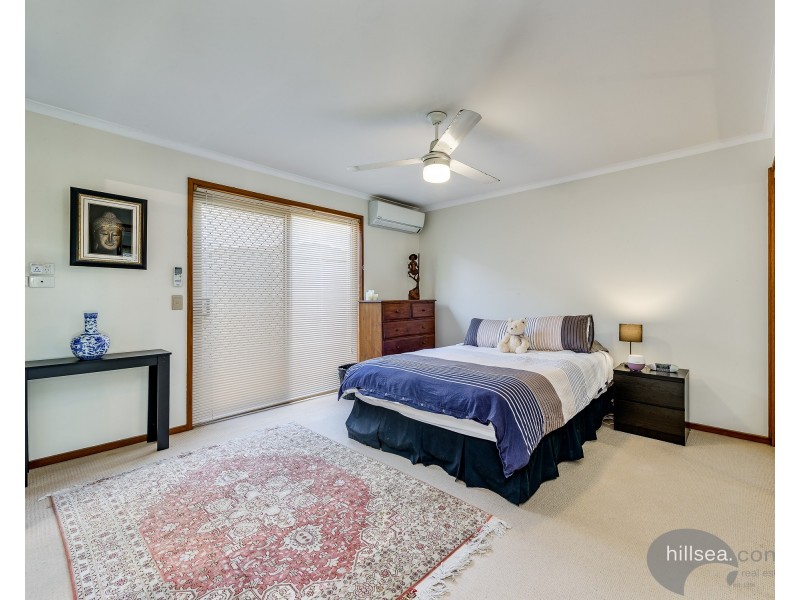 8 Otford Place, Helensvale QLD 4212