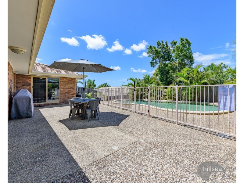 8 Otford Place, Helensvale QLD 4212