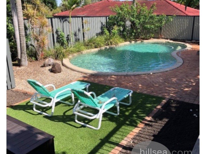 22 Lismore Drive, Helensvale QLD 4212