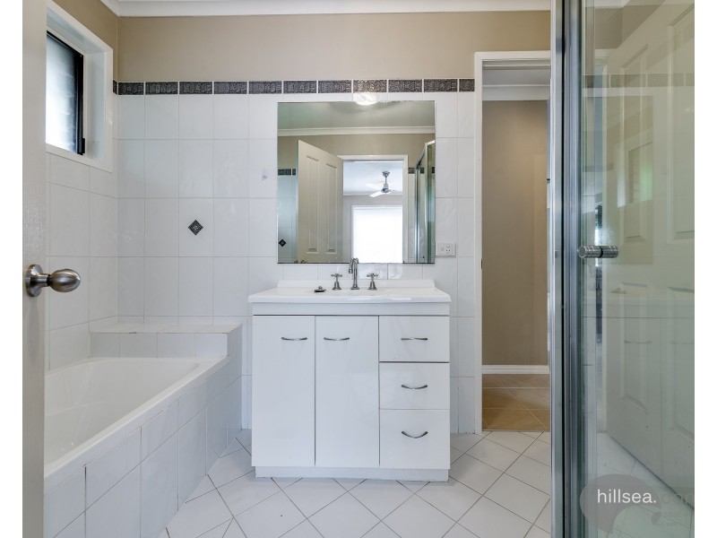 22 Lismore Drive, Helensvale QLD 4212