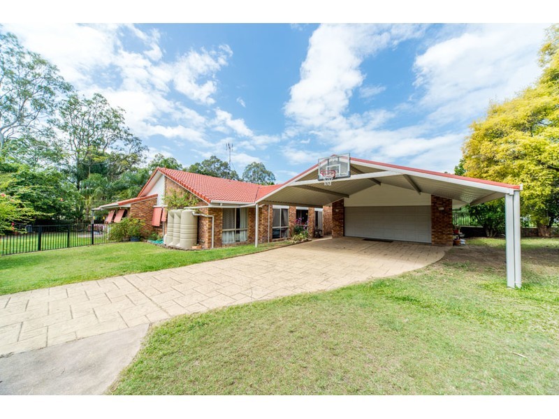 40 Latrobe Avenue, Helensvale QLD 4212