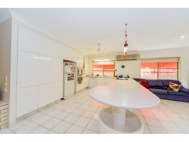 40 Latrobe Avenue, Helensvale QLD 4212