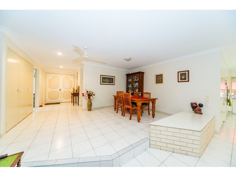 40 Latrobe Avenue, Helensvale QLD 4212