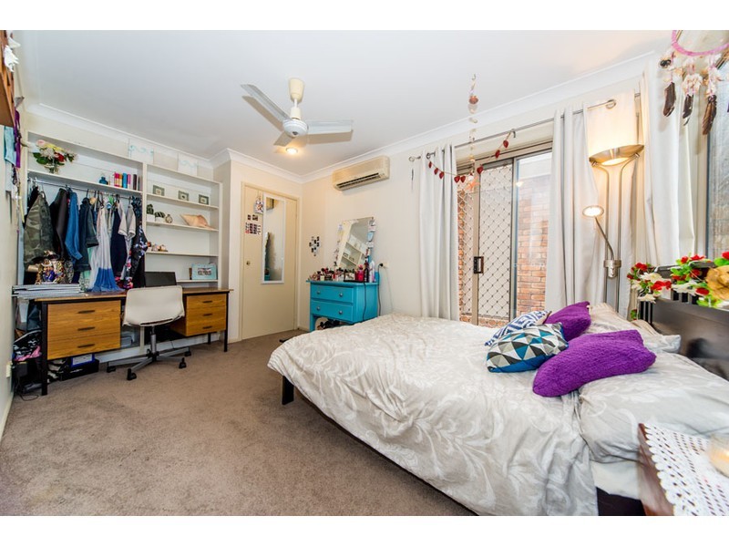 40 Latrobe Avenue, Helensvale QLD 4212