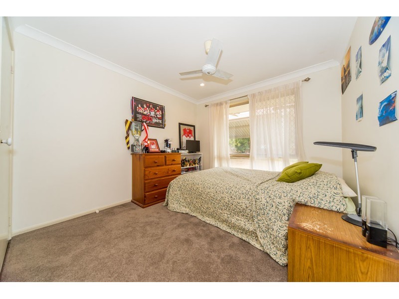 40 Latrobe Avenue, Helensvale QLD 4212