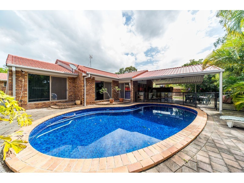 40 Latrobe Avenue, Helensvale QLD 4212