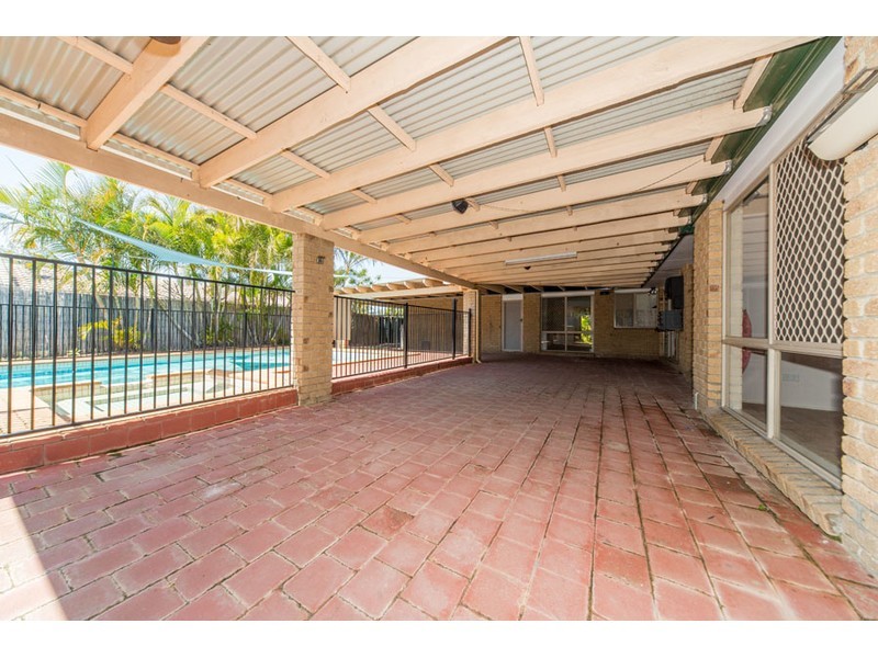 3 Adaminaby Drive, Helensvale QLD 4212