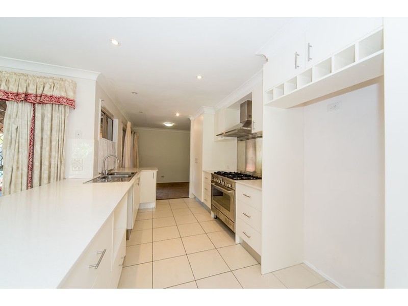 3 Adaminaby Drive, Helensvale QLD 4212