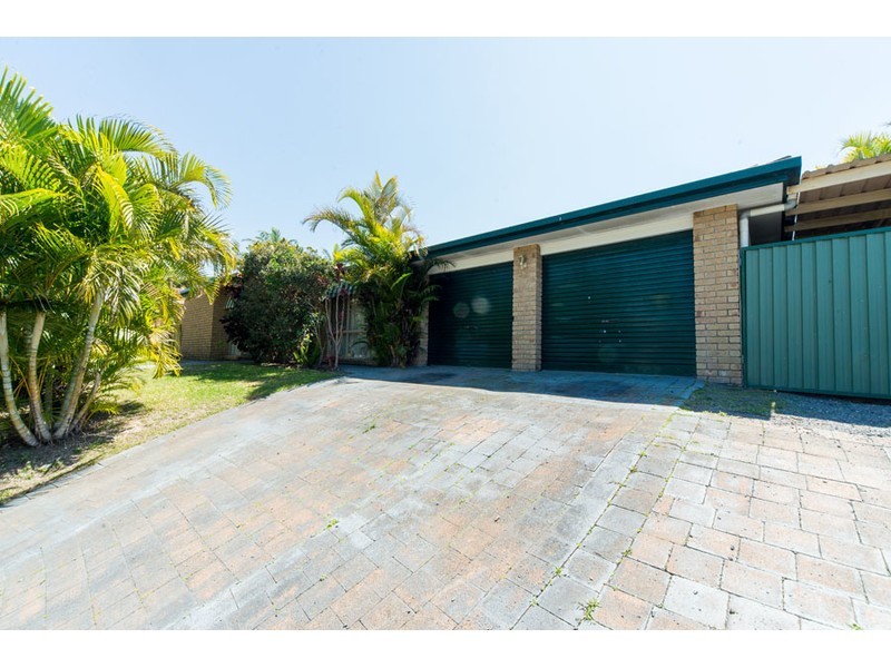 3 Adaminaby Drive, Helensvale QLD 4212