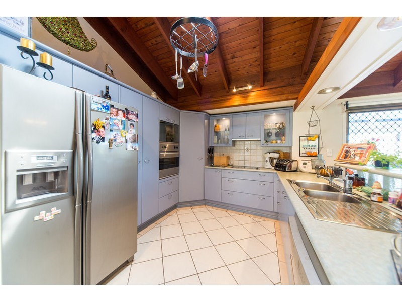 70 Parkes Drive, Helensvale QLD 4212