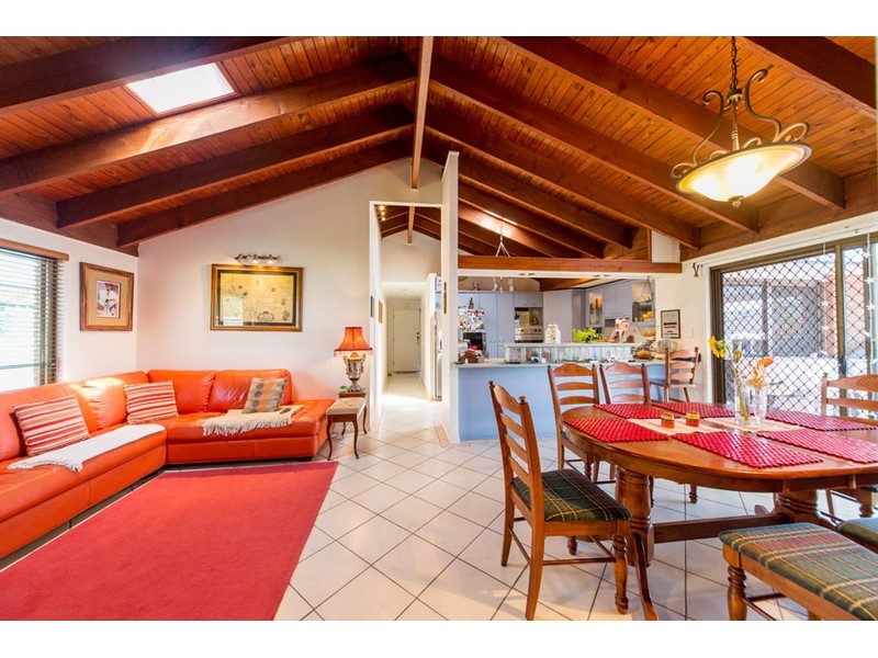 70 Parkes Drive, Helensvale QLD 4212