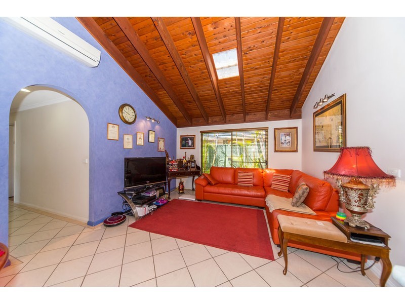 70 Parkes Drive, Helensvale QLD 4212