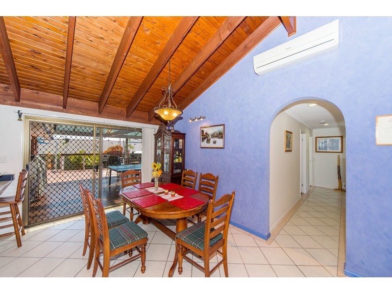 70 Parkes Drive, Helensvale QLD 4212