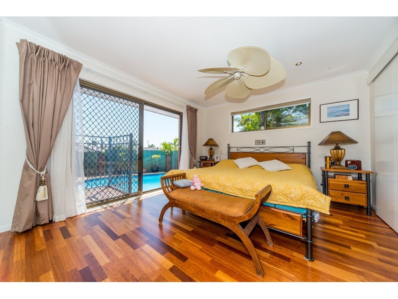 70 Parkes Drive, Helensvale QLD 4212