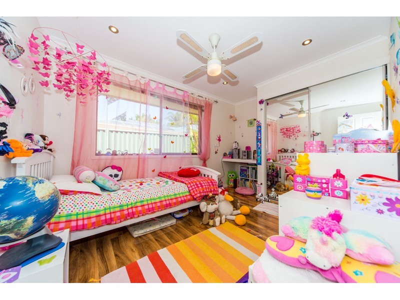 70 Parkes Drive, Helensvale QLD 4212