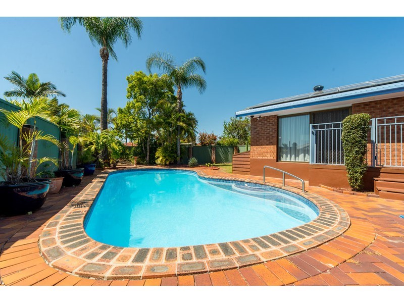 70 Parkes Drive, Helensvale QLD 4212